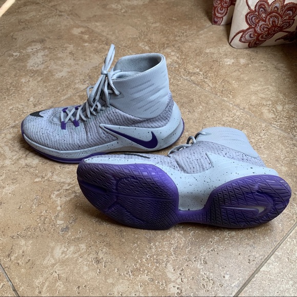 Nike Zoom Clear Out Basketball Shoes - Picture 6 of 13